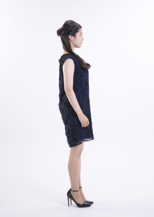 GRACE CONTINENTALのオーナメント柄刺繍ドレス