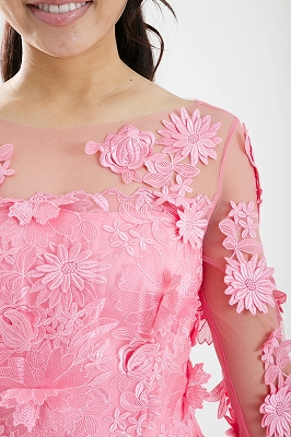 ASOSの長袖シースルー 花型刺繍 スイートドレス